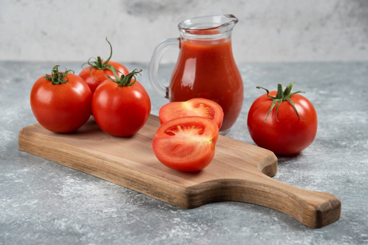tomato puree and tomatoes | 10+ Home Remedies to Soothe Sensitive Skin